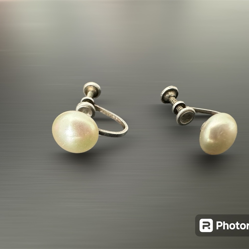 Vintage 7mm Pearl & Sterling Silver Screw Back Earrings